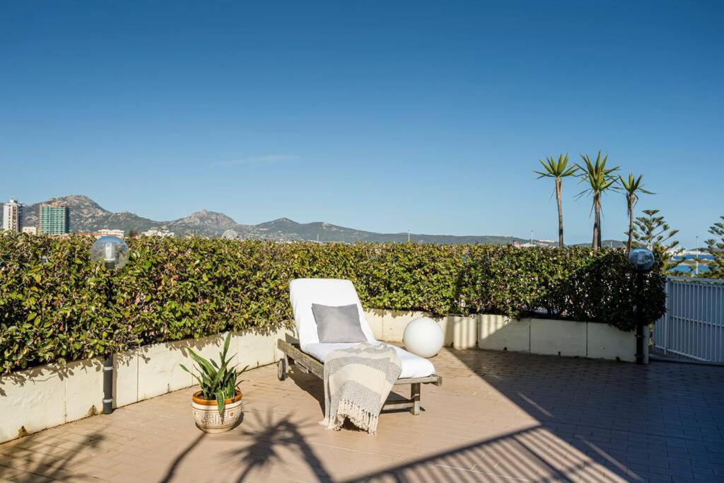 Sunny Rooftop Loft With Gorgeous Views Of Olbia Bagian luar foto