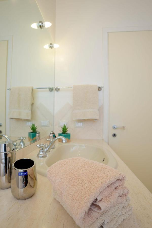 Sunny Rooftop Loft With Gorgeous Views Of Olbia Bagian luar foto