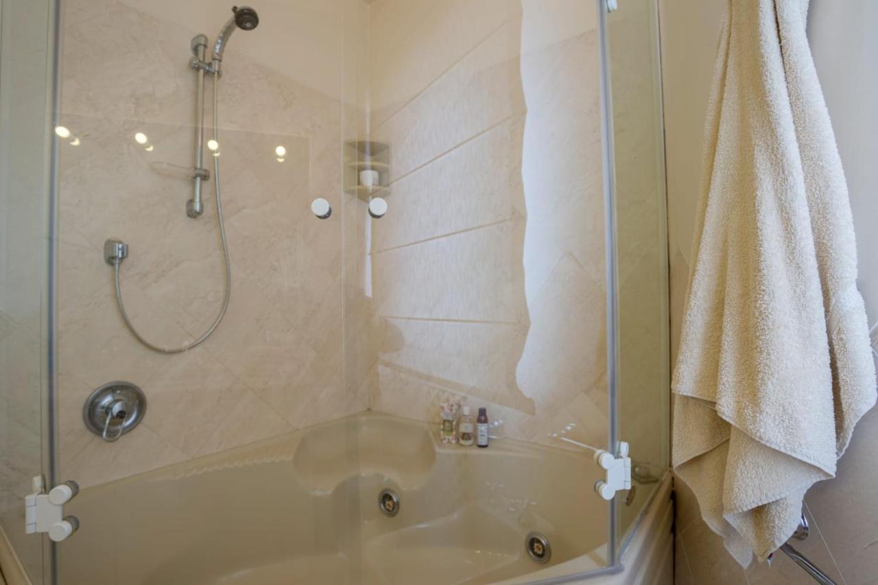 Sunny Rooftop Loft With Gorgeous Views Of Olbia Bagian luar foto