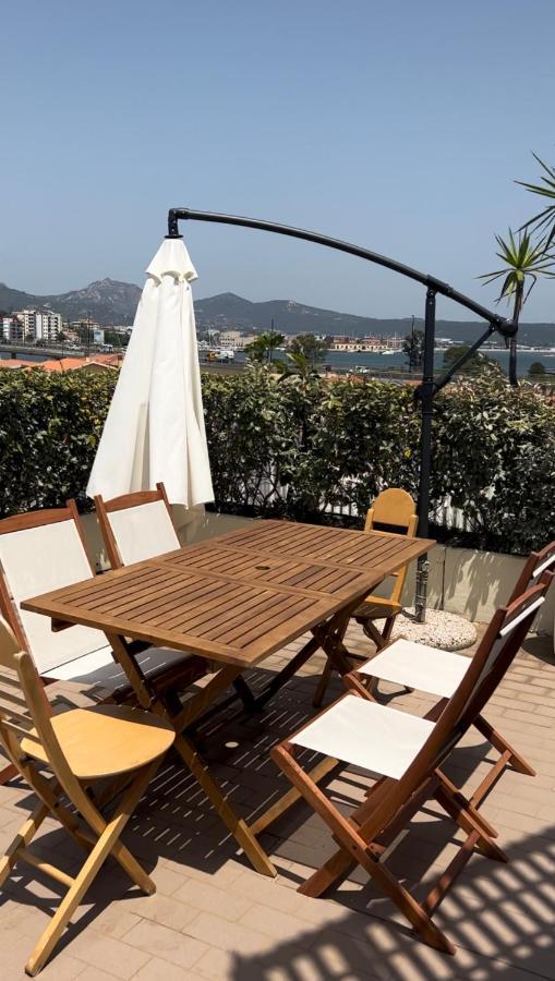 Sunny Rooftop Loft With Gorgeous Views Of Olbia Bagian luar foto